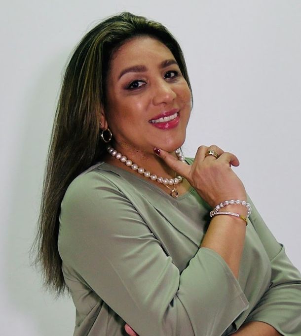 Dra. Claudia León